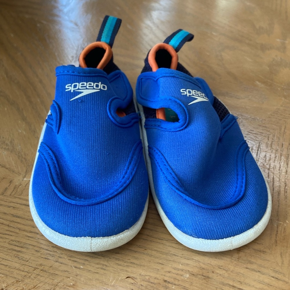 Toddler water shoes
